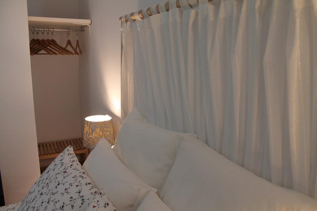 Hostal Montilla Sotogrande Торрегуадиаро Экстерьер фото
